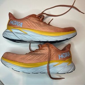 Hoka Clifton 8 Wide orange